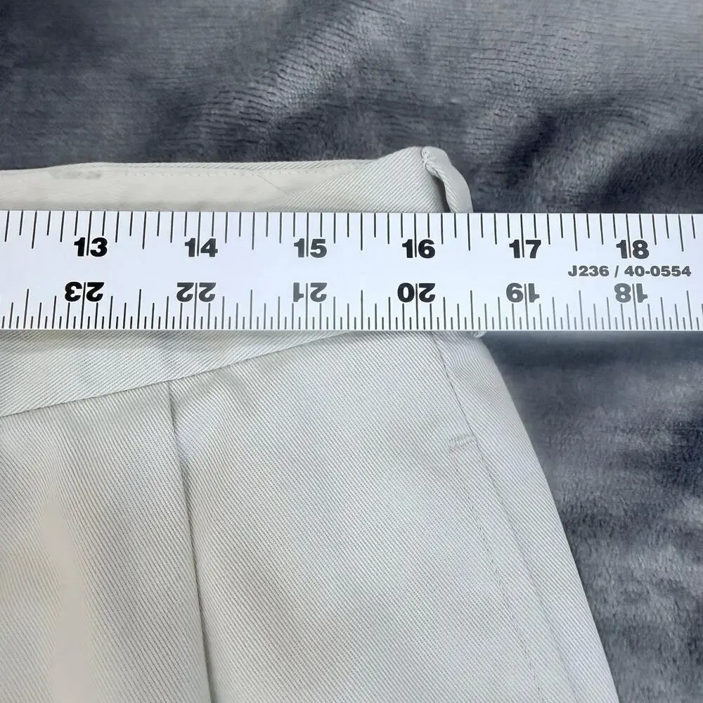Brooks Brothers Off-White Pleated Chinos